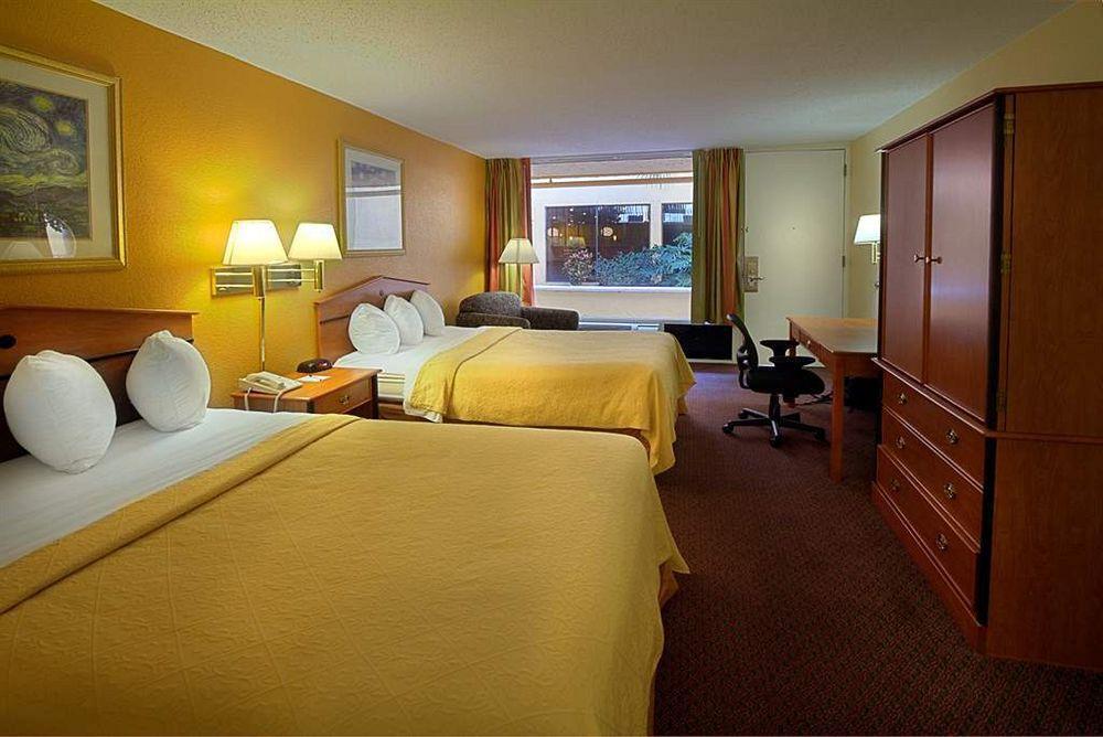 Quality Inn & Suites Conference Center New Port Richey Chambre photo